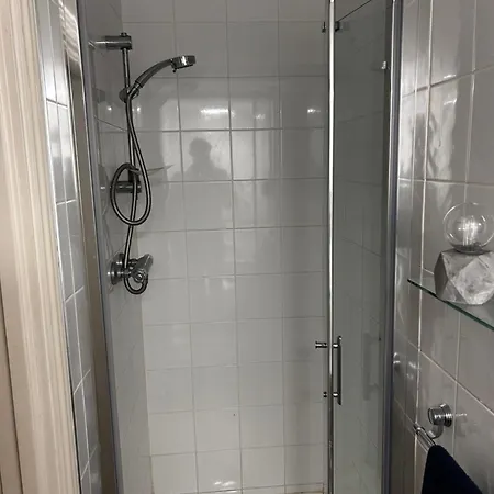 Apartman 1 Bedroom With Garden Dublin