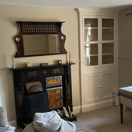 1 Bedroom With Garden *