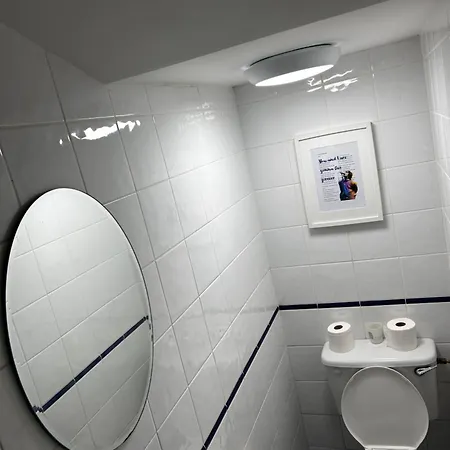 1 Bedroom With Garden