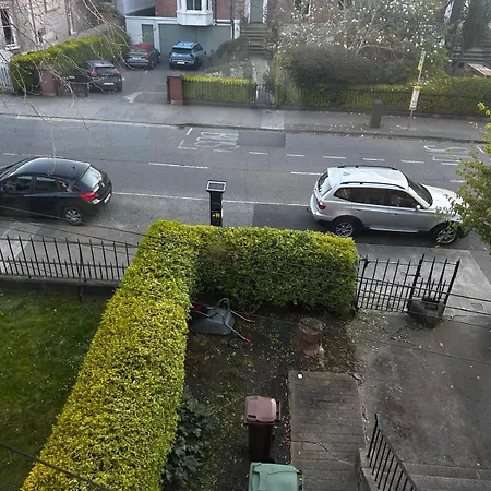 1 Bedroom With Garden Дублин